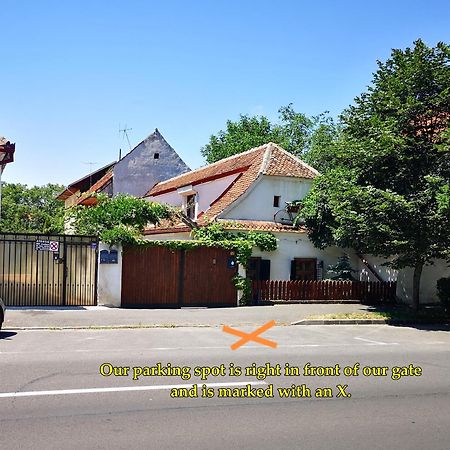 Bike House - 250-Year-Old Restored House In A Quiet Area براشوف المظهر الخارجي الصورة