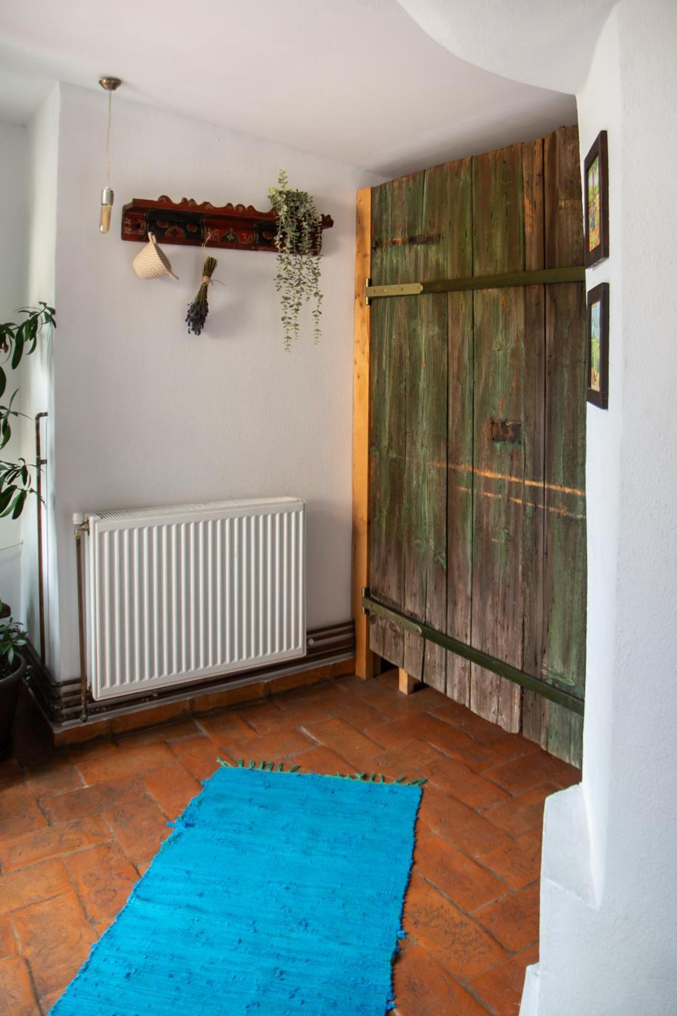 Bike House - 250-Year-Old Restored House In A Quiet Area براشوف المظهر الخارجي الصورة