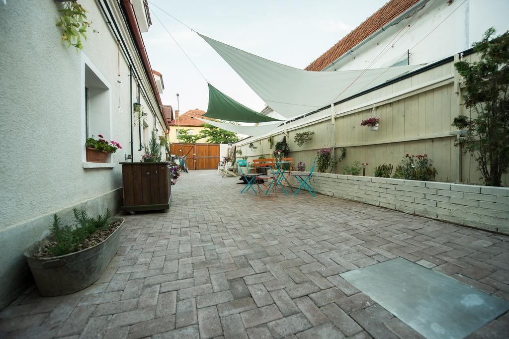 Bike House - 250-Year-Old Restored House In A Quiet Area براشوف المظهر الخارجي الصورة