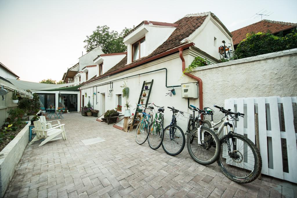 Bike House - 250-Year-Old Restored House In A Quiet Area براشوف المظهر الخارجي الصورة